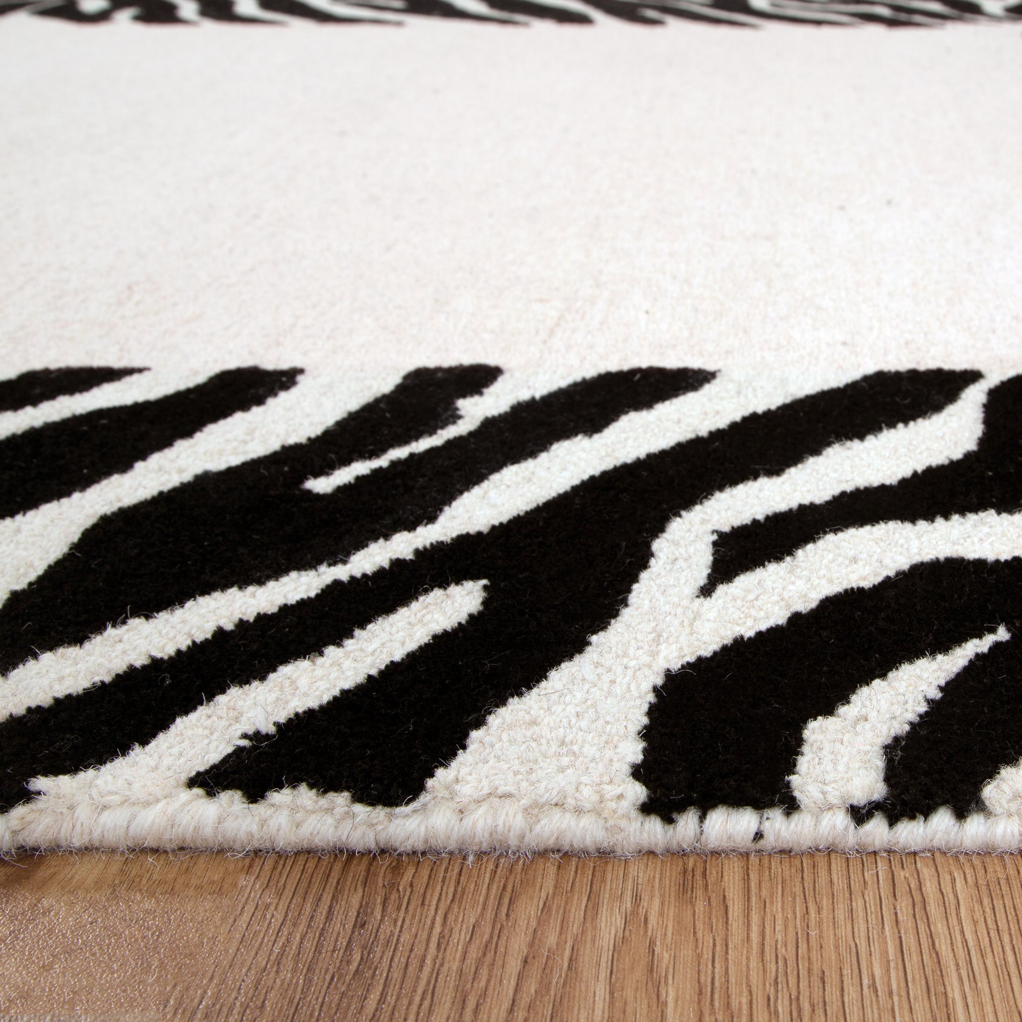 Les Nomades Zanzibar Luxurious Black & White Hand - Tufted Wool Rug