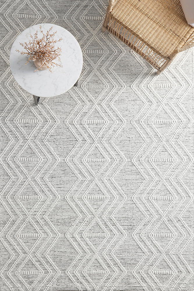 Hot Sale! Maison Clara Tribal Inspired Flatweave Wool Rug with Intricate Pattern