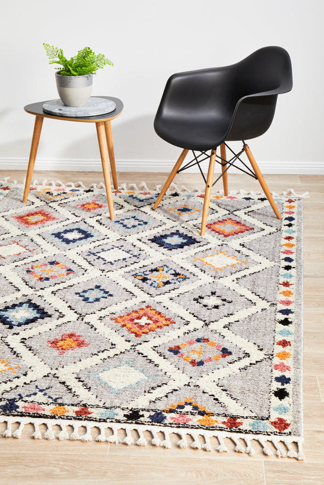 Exclusive Marrakesh 555 Grey Power Loomed Polypropylene Rug for Modern Home Decor
