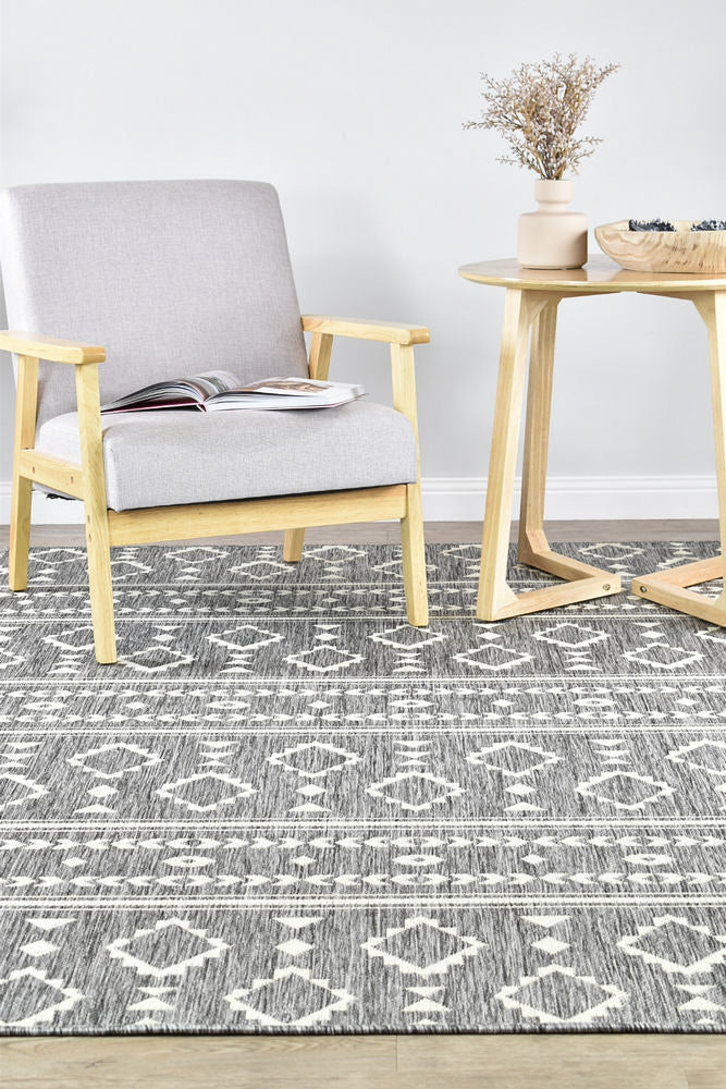 Hot Deal: Alaska Grey Cream Washable Rug