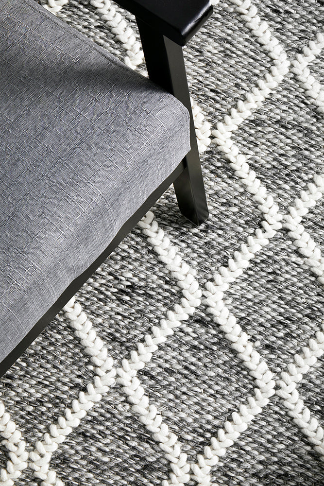 Exclusive Huxley Grey Floor Rug - Ideal for Scandinavian & Modern Interiors