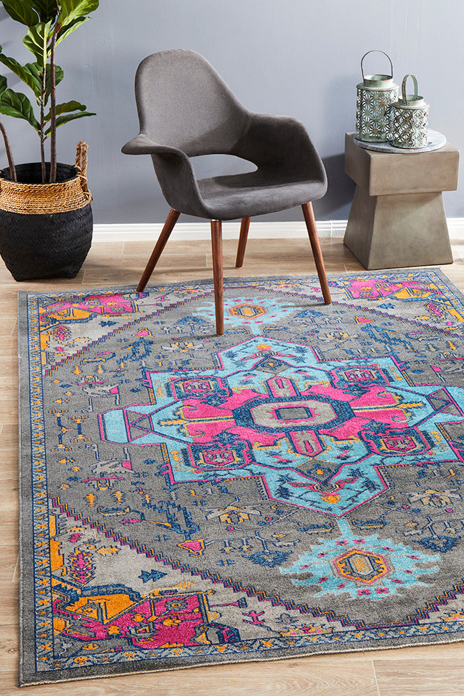 Quad Grey Vintage-Style Persian Rug - Power Loomed for Durability, Great Deal!