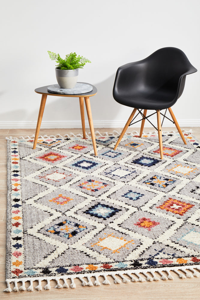 Exclusive Marrakesh 555 Grey Power Loomed Polypropylene Rug for Modern Home Decor