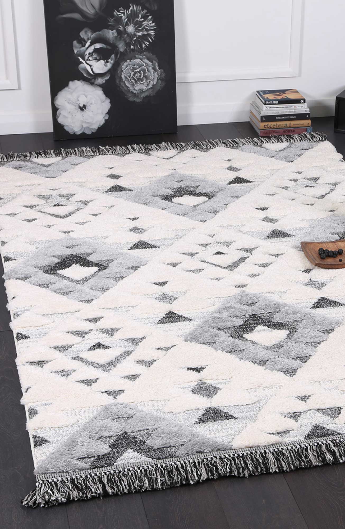 Hot! Mono Tribal Grey Diamond Luxury Cream Rug