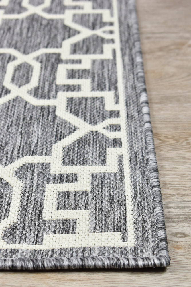 Affordable and Durable Alaska Grey Cream Polypropylene Rug for Indoor and Outdoor Use