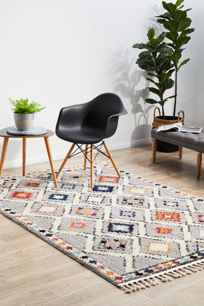 Exclusive Marrakesh 555 Grey Power Loomed Polypropylene Rug for Modern Home Decor
