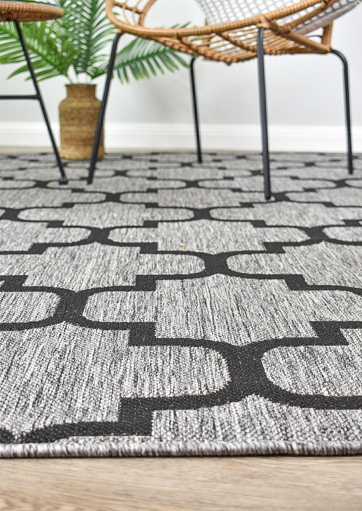 Affordable Alaska Grey Rug - Ideal for Indoors & Outdoors