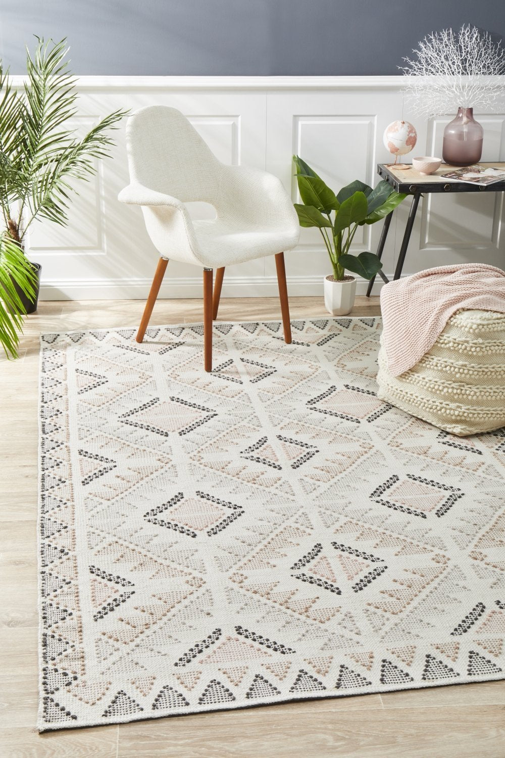 Estella Exquisite White Peach Flat-Woven Rug from India