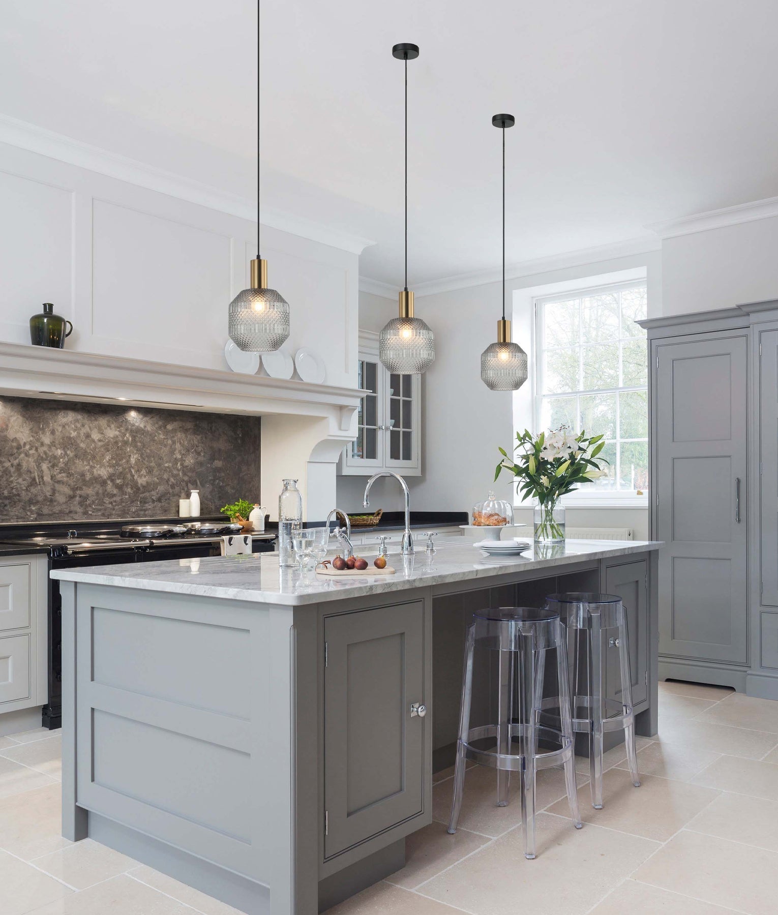 Hot Sale: Interior Glass Jar-Shape Pendant Lights with Quadrilateral Segment Design
