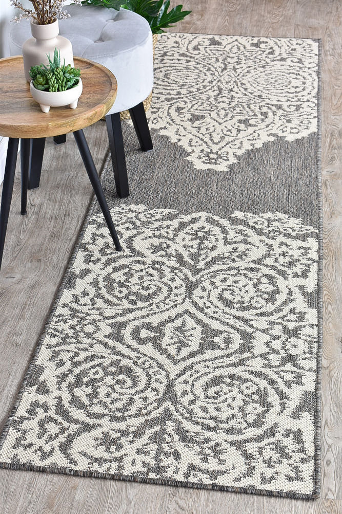Affordable Alaska Runner Brown Cream Rug - Ideal for Indoors & Outdoors
