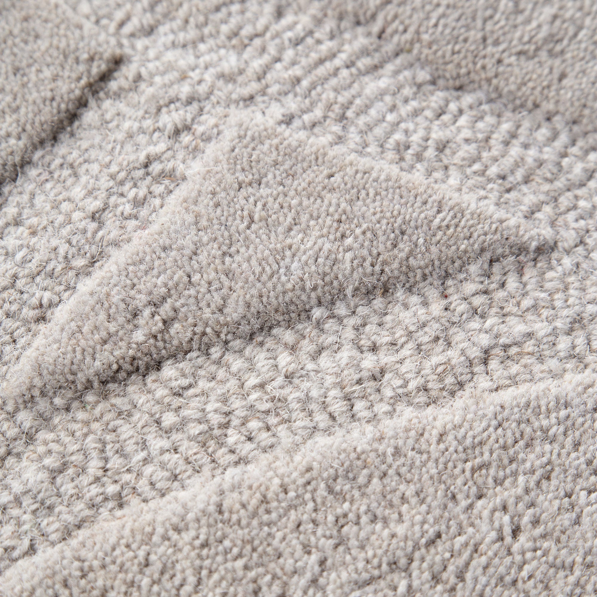 Light Grey Ellipse Hand - Tufted 100% Wool Rug by Les Nomades