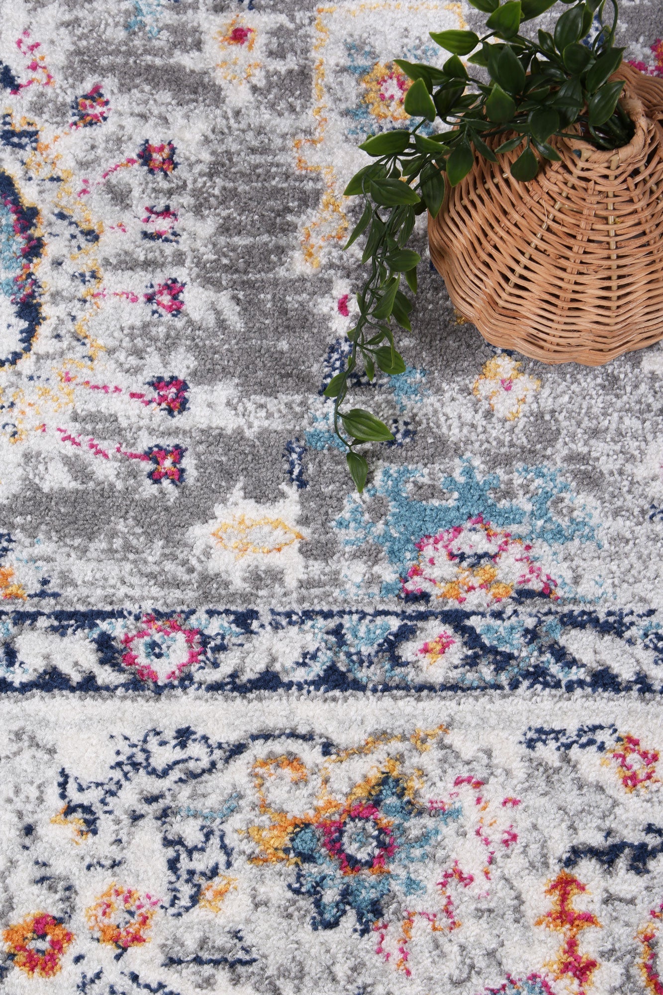 Ligures Grey Multi Traditional Rug - Trendy & Durable