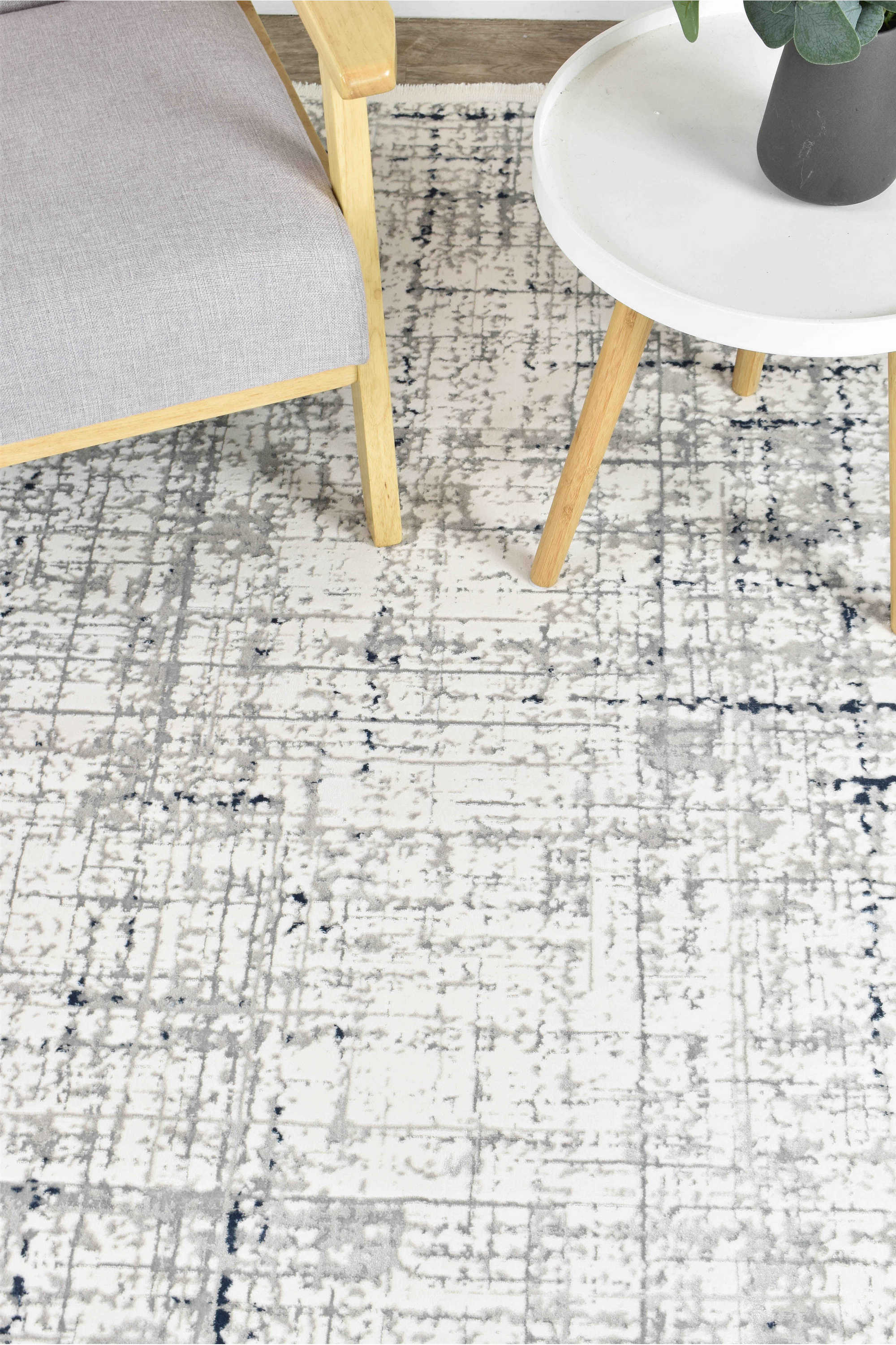 Harmonia 25406A Soft Tiger White Rug with Silky Sheen
