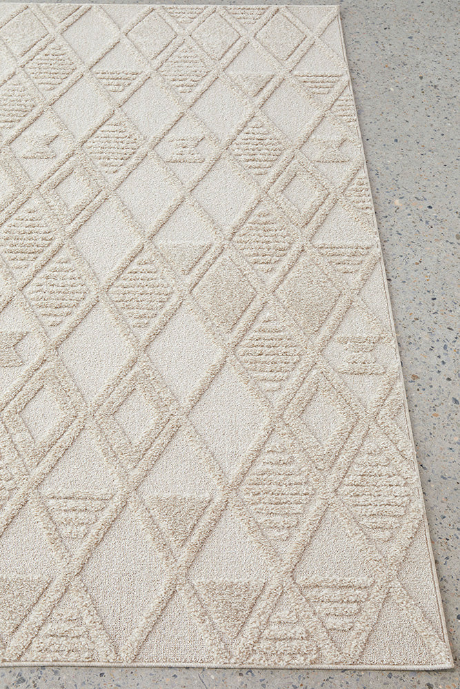 Soft and Stylish Marigold Lisa Natural Diamond Pattern Rug