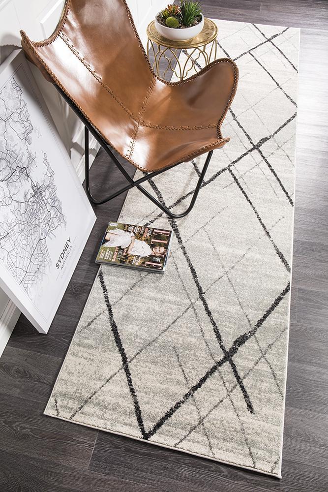 Hot Deal! Contemporary Oasis Noah Runner Rug in White and Grey Tones