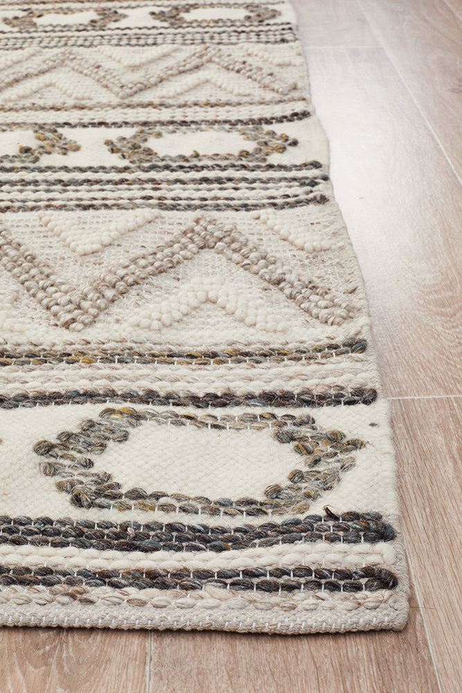 Exquisite Miller Rhythm Hand - Loomed Tap Stone Wool - Cotton Viscose Rug