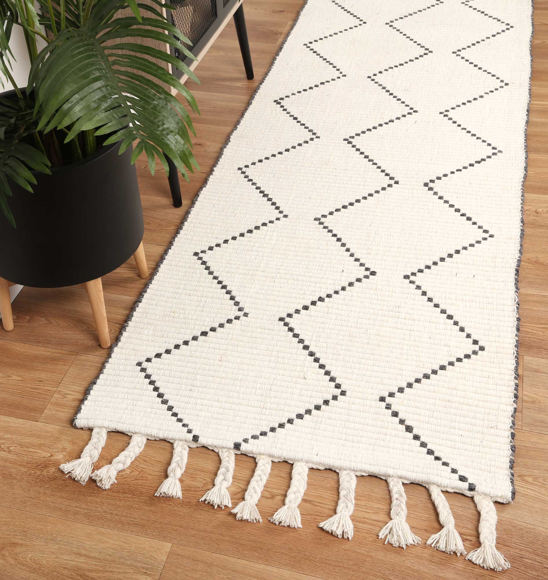 Anjuna Cream Zig-Zag Wool Blend Rug - Exclusive Offer