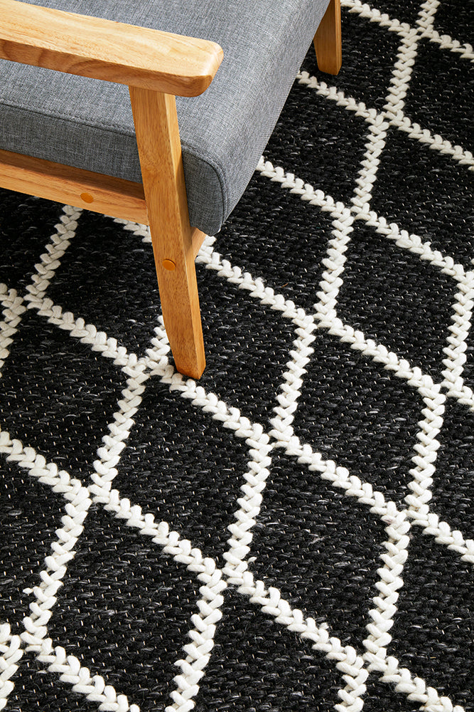 Hot Sale! Luxury Huxley Black Floor Rug for Contemporary Interiors