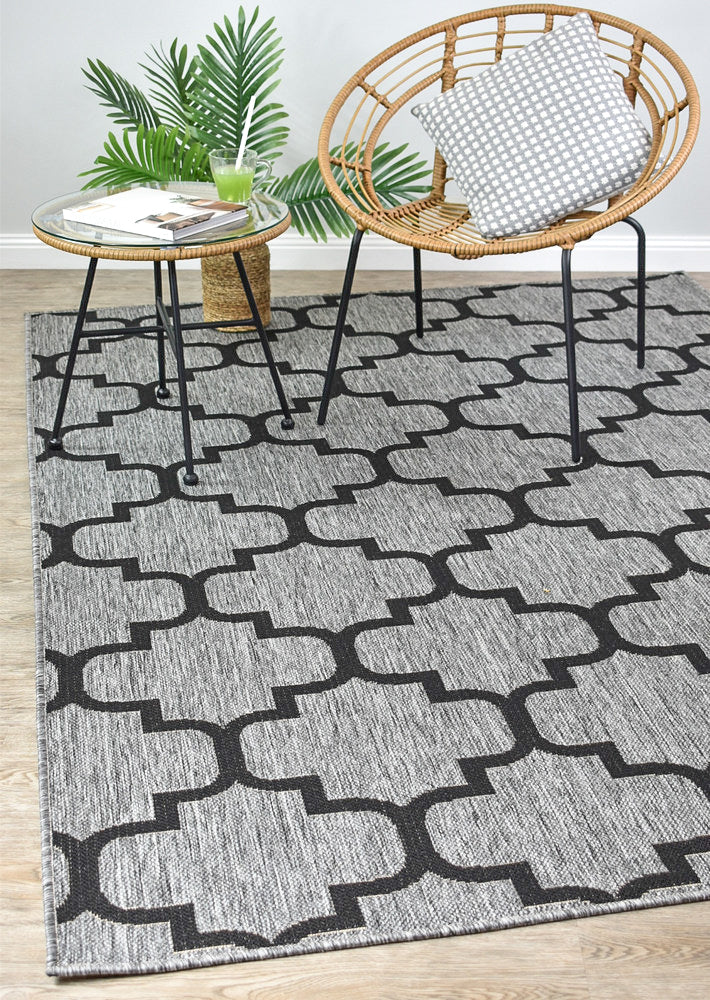 Affordable Alaska Grey Rug - Ideal for Indoors & Outdoors