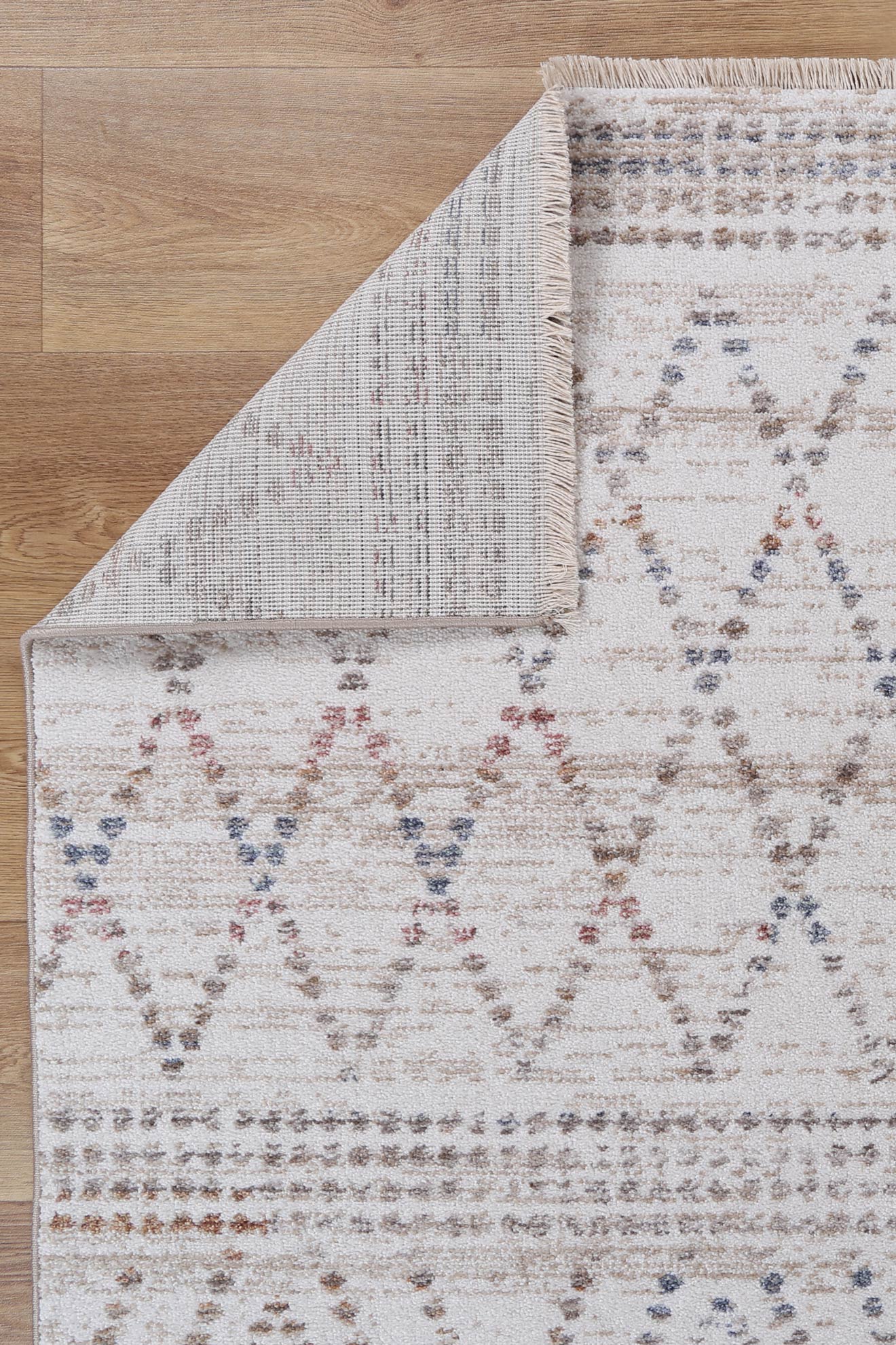 Soft Annapolis Tabriz Beige Geometric Rug - Ideal for Any Room