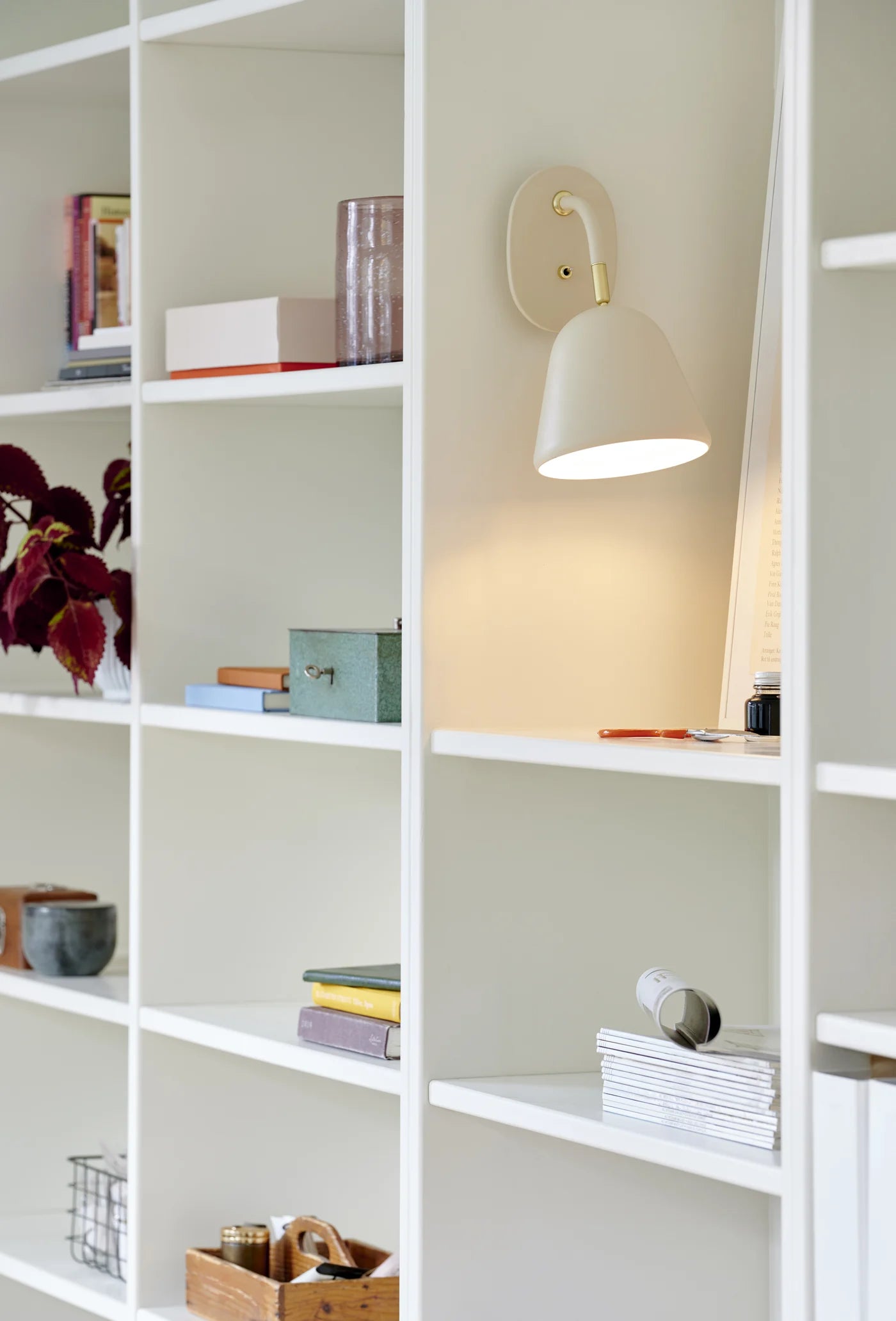 Hot Deal! Beige Fleur Wall Light