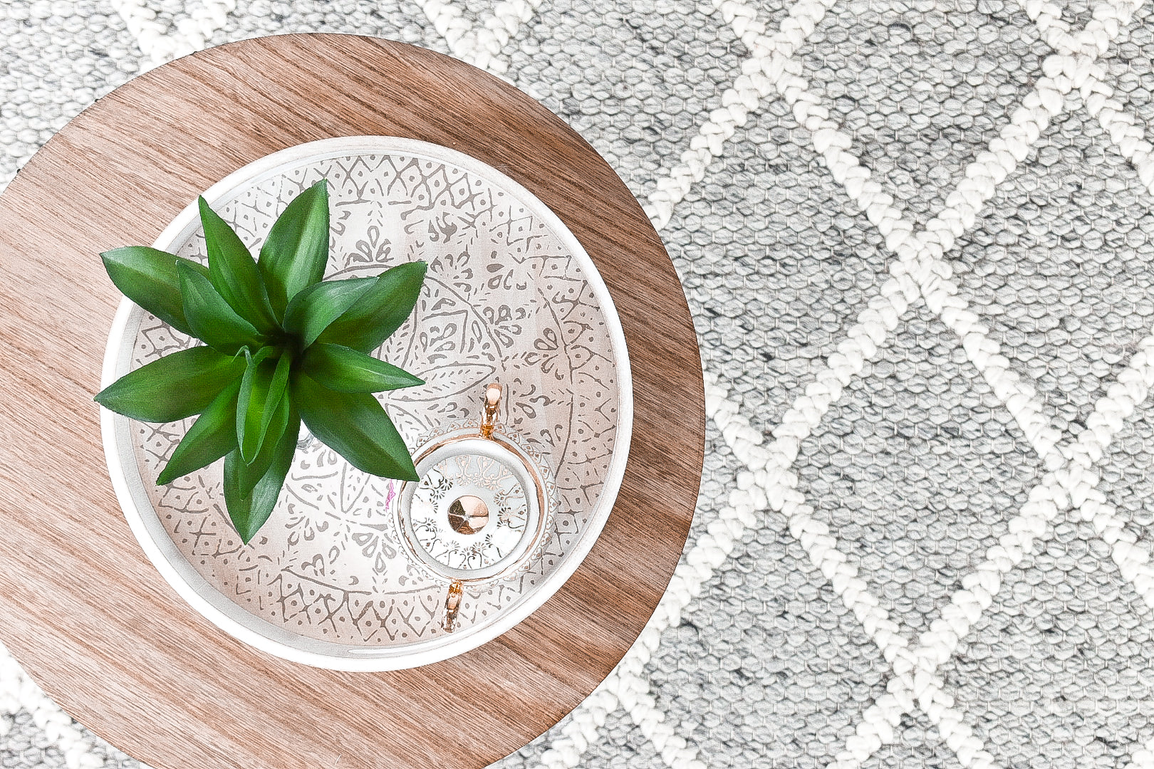 Grey Lyon Wool Rug - Timeless & Luxury