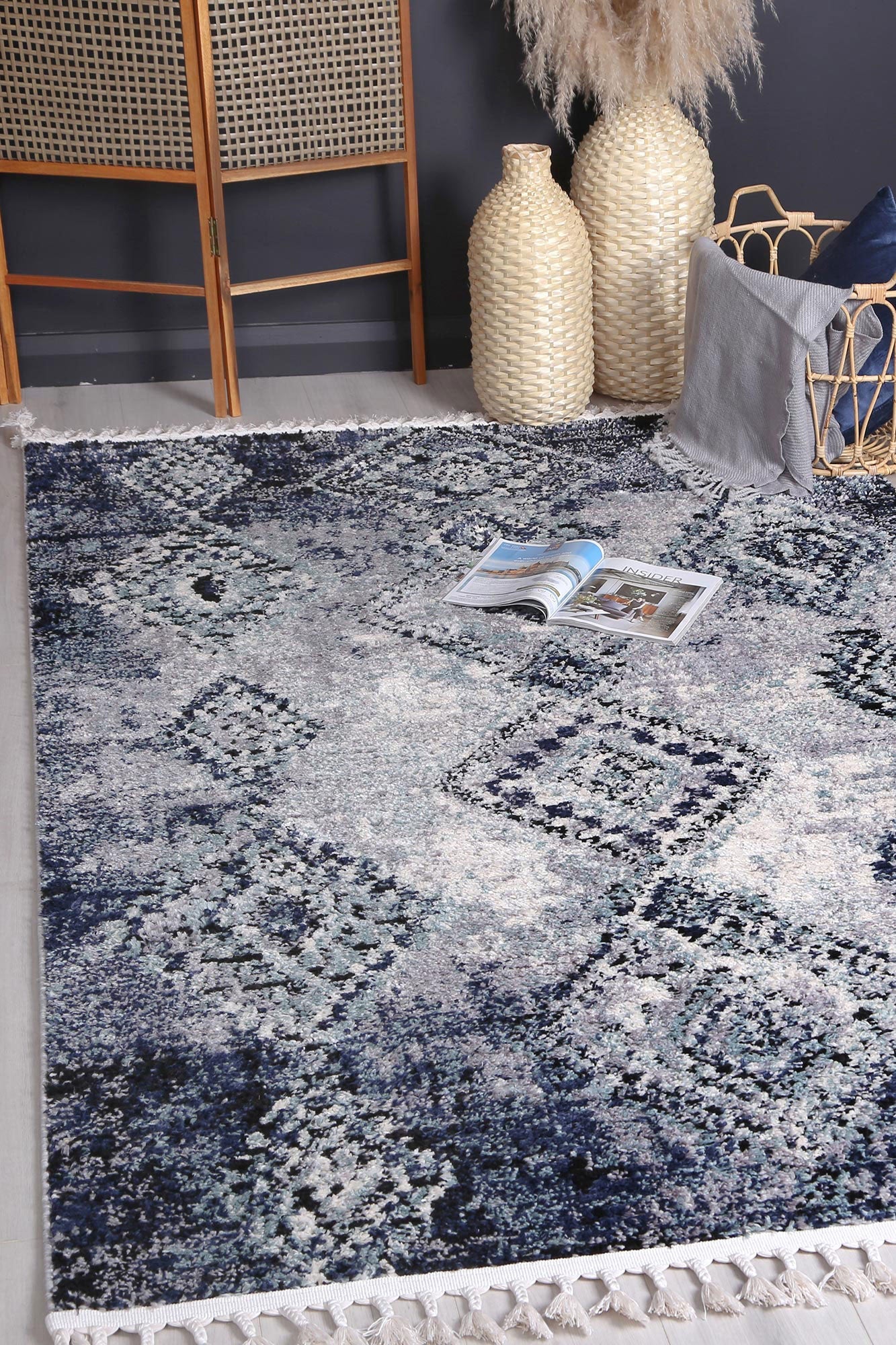 Myk Navy Blue Diamond Rug - Ideal for Scandinavian Decor