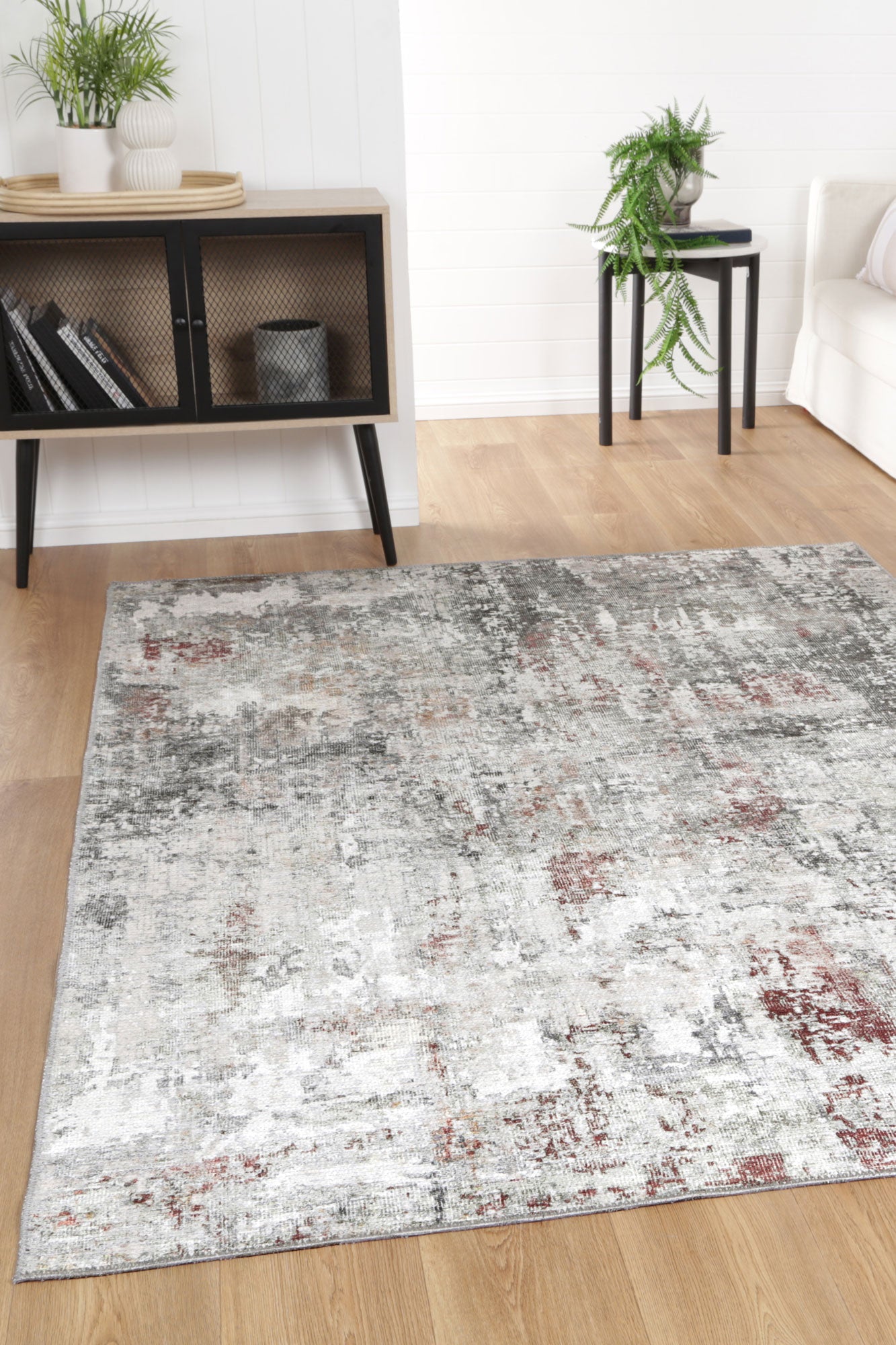 Discount Heritage Amari Washable Rug - Ideal for Families