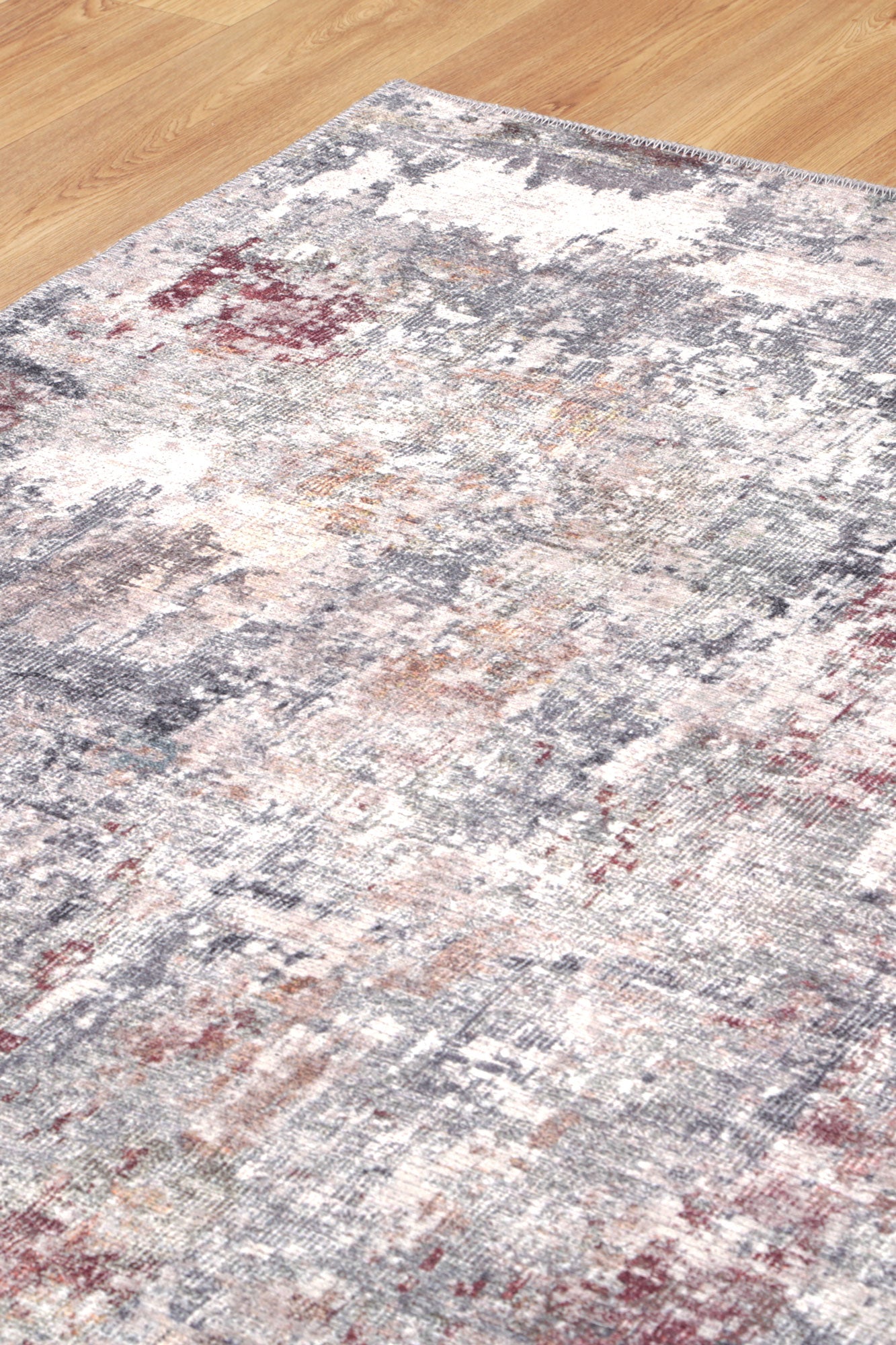 Discount Heritage Amari Washable Rug - Ideal for Families
