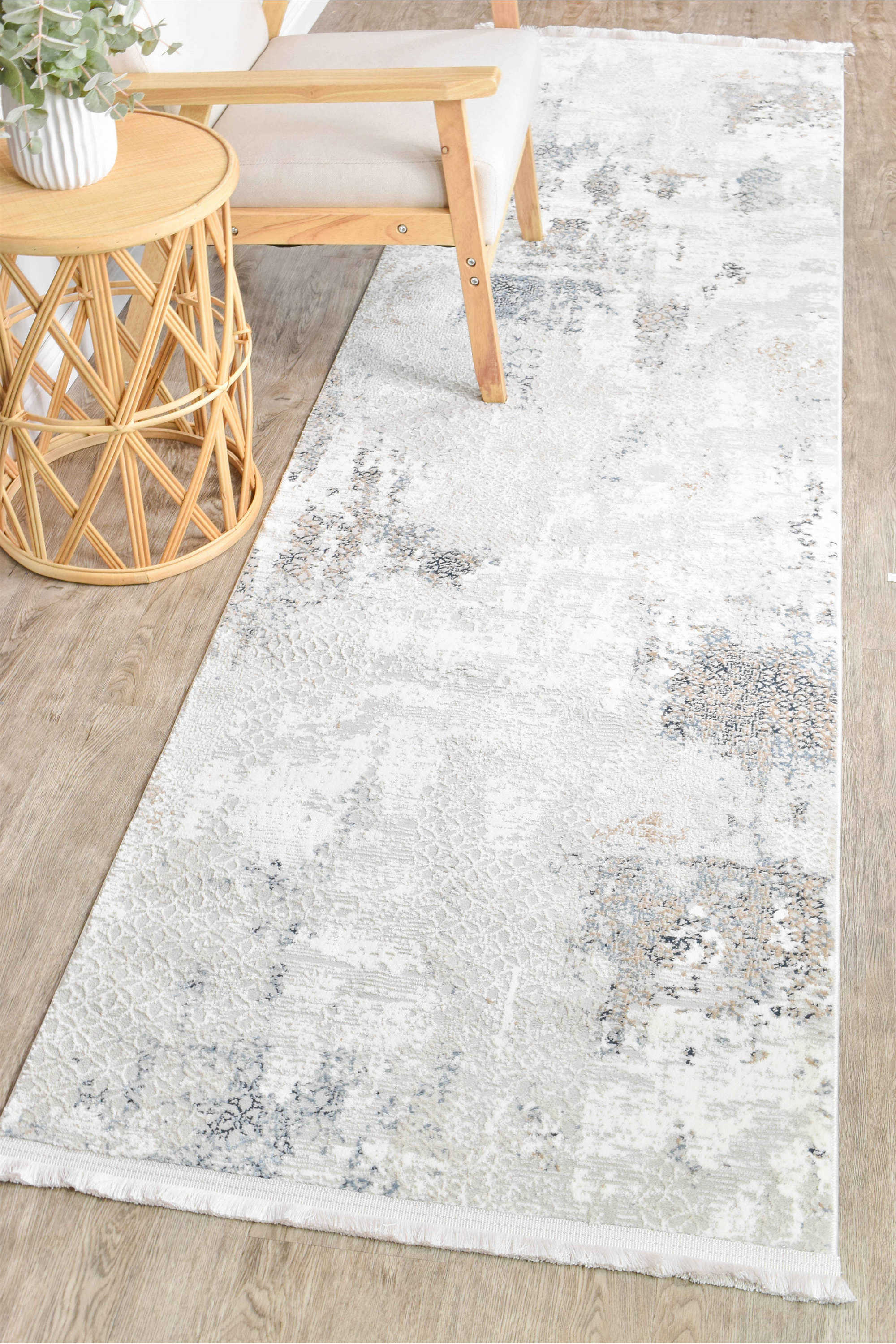 Exclusive Dove Grey Runner Rug - Granada 23644A, Ideal for Any Home Decor
