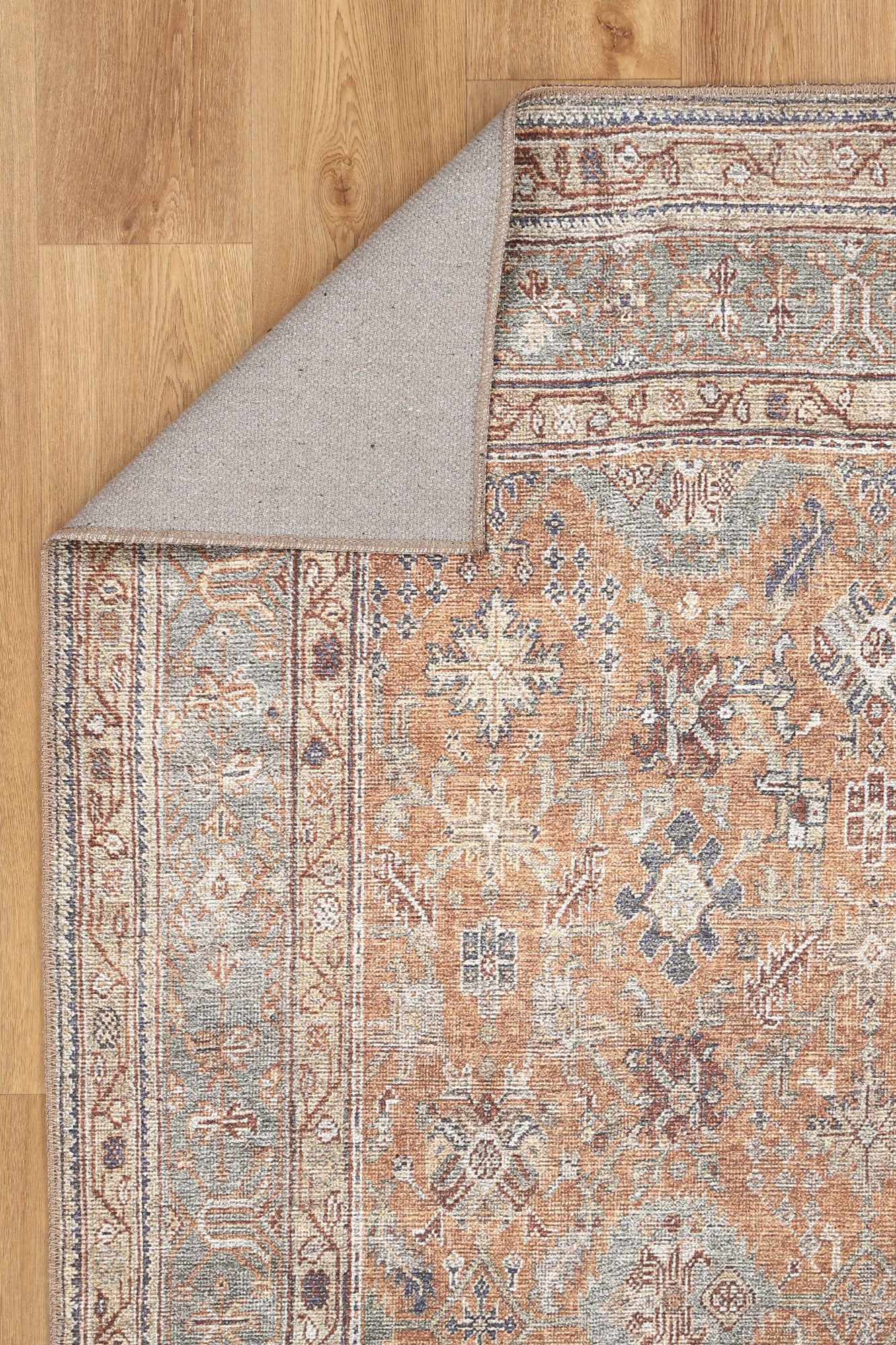 Sansa Heritage Machine-Washable and Stain-Resistant Rug