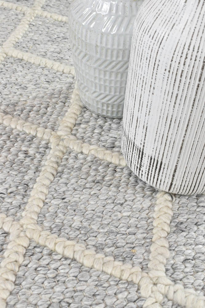 Grey Lyon Wool Rug - Timeless & Luxury