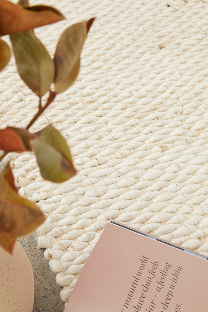 Exclusive Hive White Runner Rug - Sustainable & Stylish