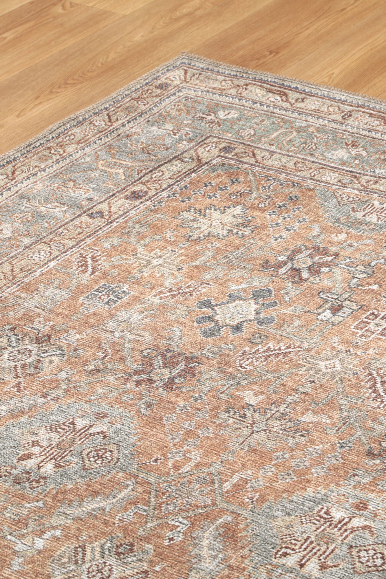 Sansa Heritage Machine-Washable and Stain-Resistant Rug