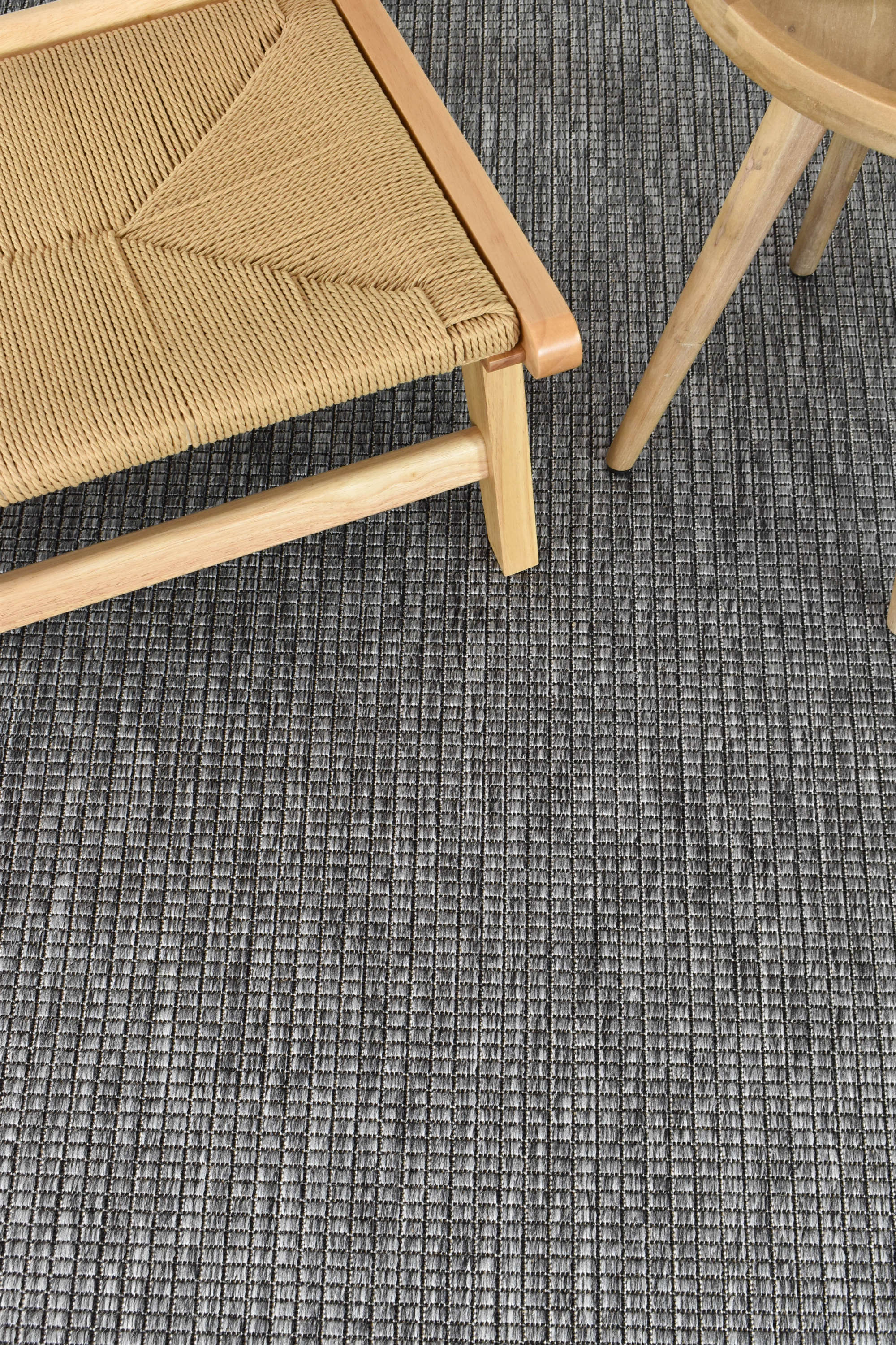 Durable Dark Grey Alaska Rug in Various Sizes - 1303 - DM9E