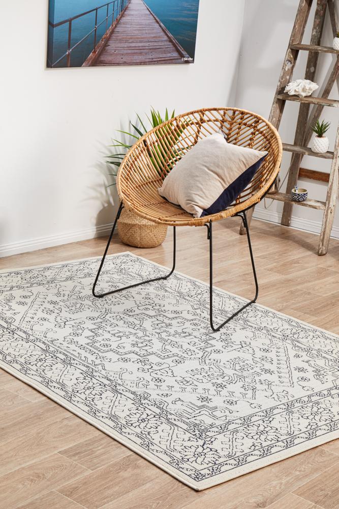 Durable Ocean White Polypropylene Outdoor and Indoor Rug