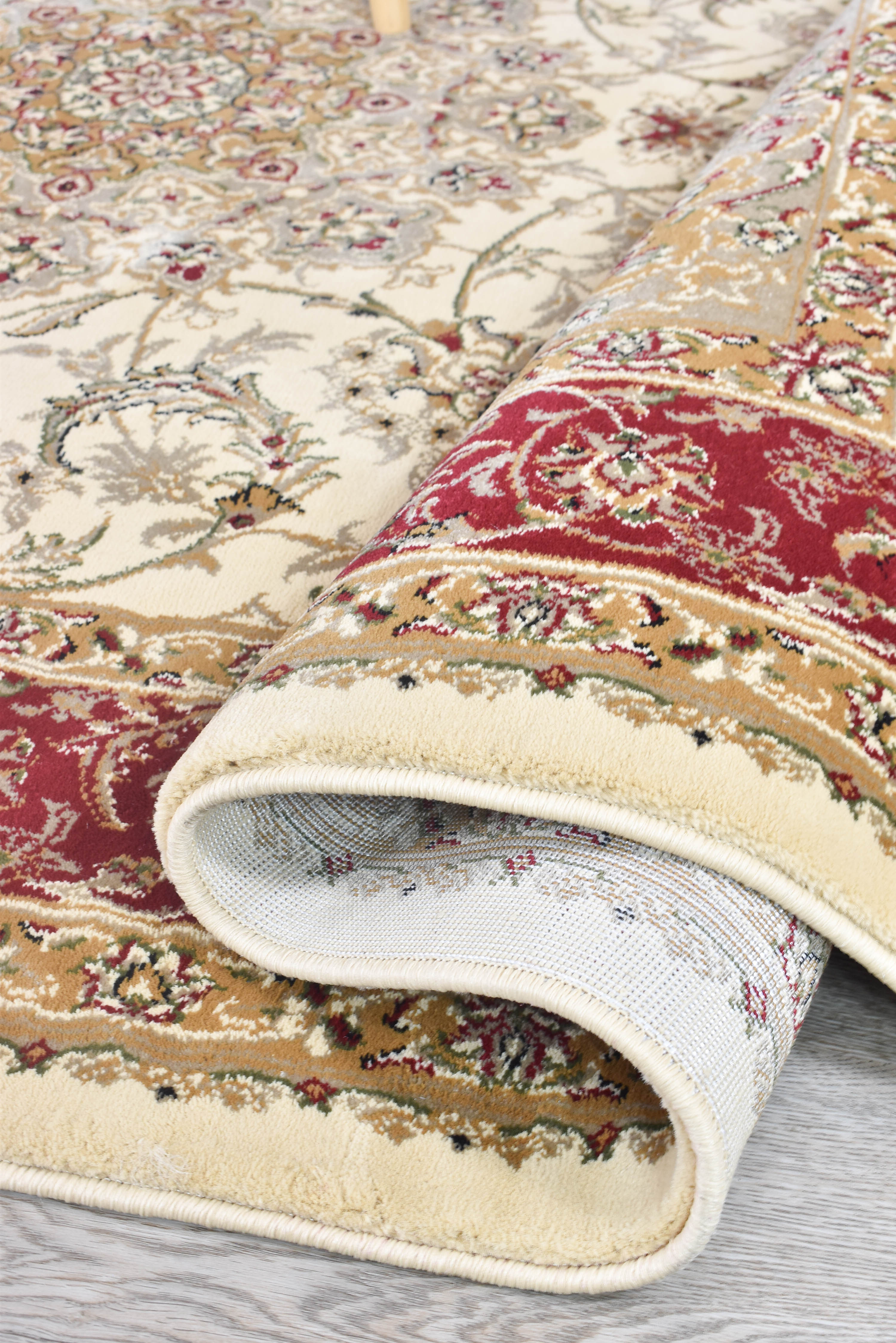 Exquisite Red Granada 15 High - Density Cream Rug