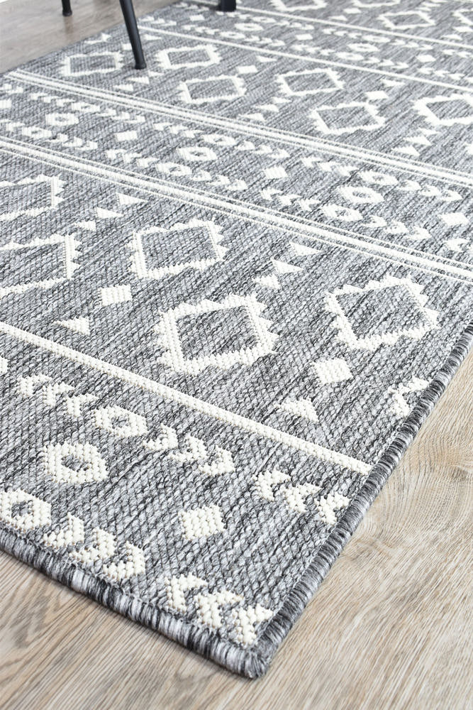 Hot Deal: Alaska Grey Cream Washable Rug