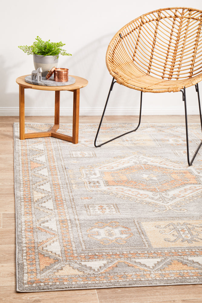 Soft and Stylish Mayfair Caitlen Grey Polypropylene Rug in Various Shapes and Sizes