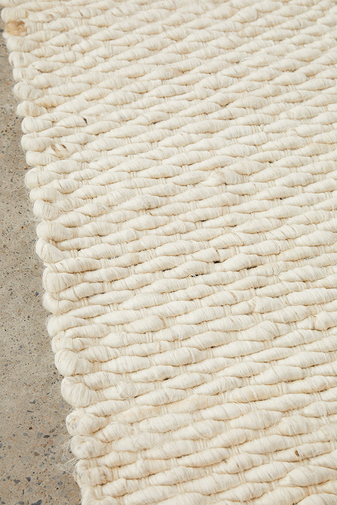 Exclusive Hive White Runner Rug - Sustainable & Stylish