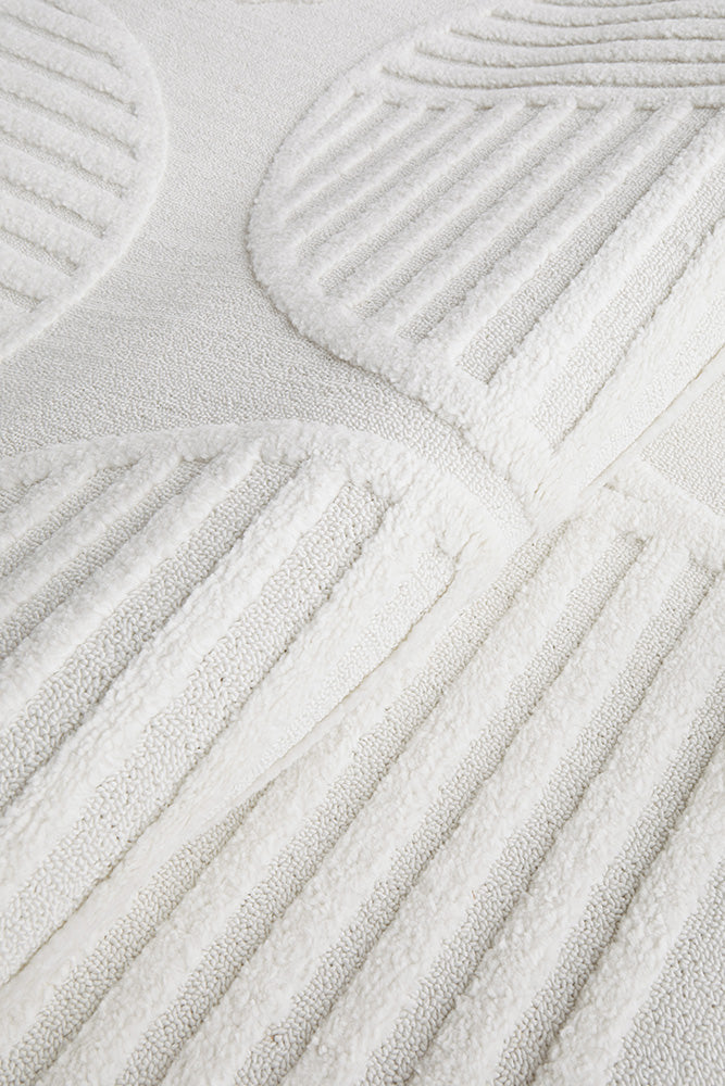 Exquisite White Lotus Leo Polypropylene Rug for Modern Spaces