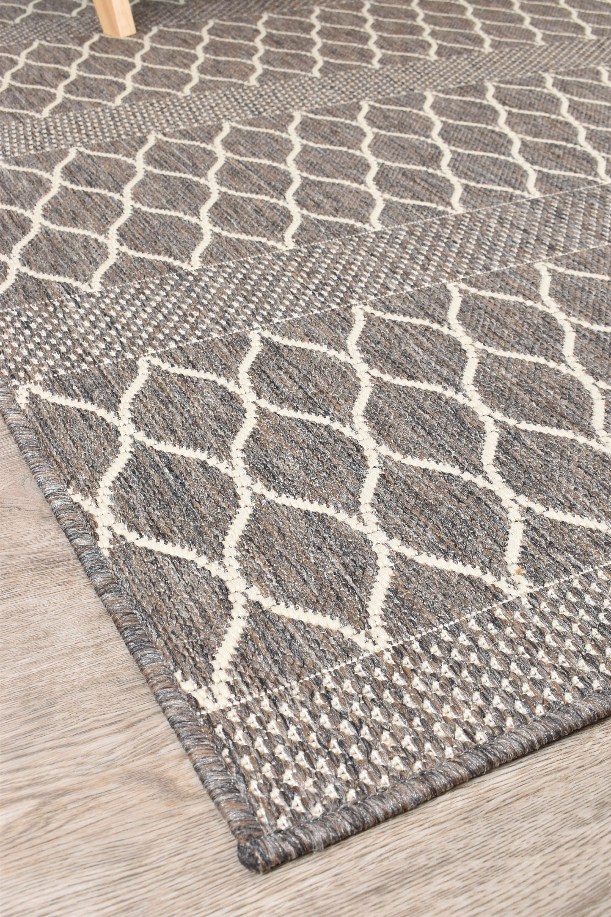 Durable Washable Alaska Grey Rug in Various Sizes - 6826-W71E