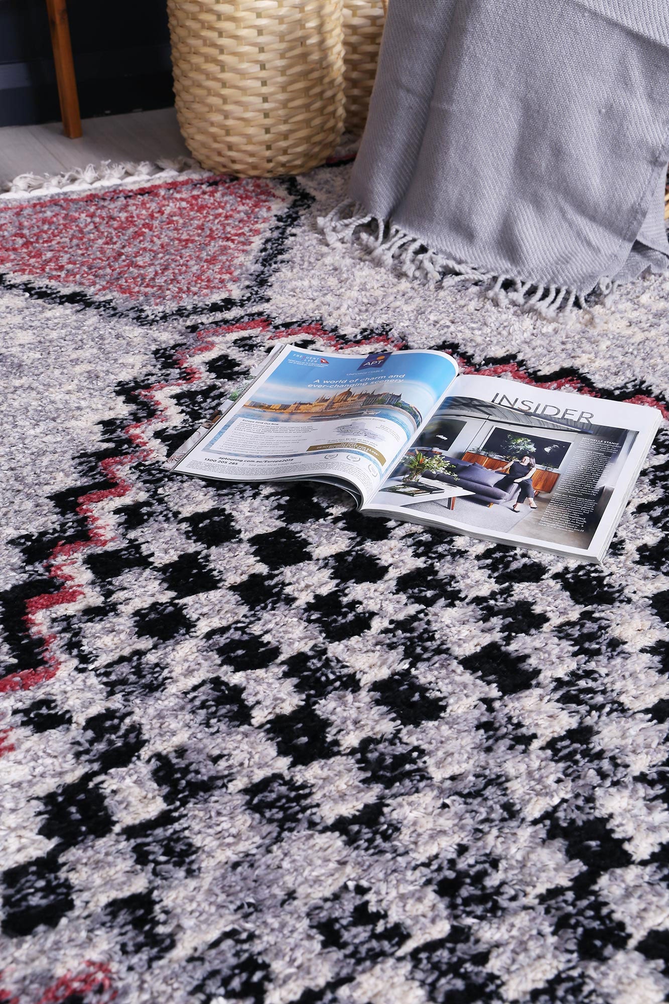Stylish Myk Multi Pink Geometric Bohemian Area Rug for Living Room