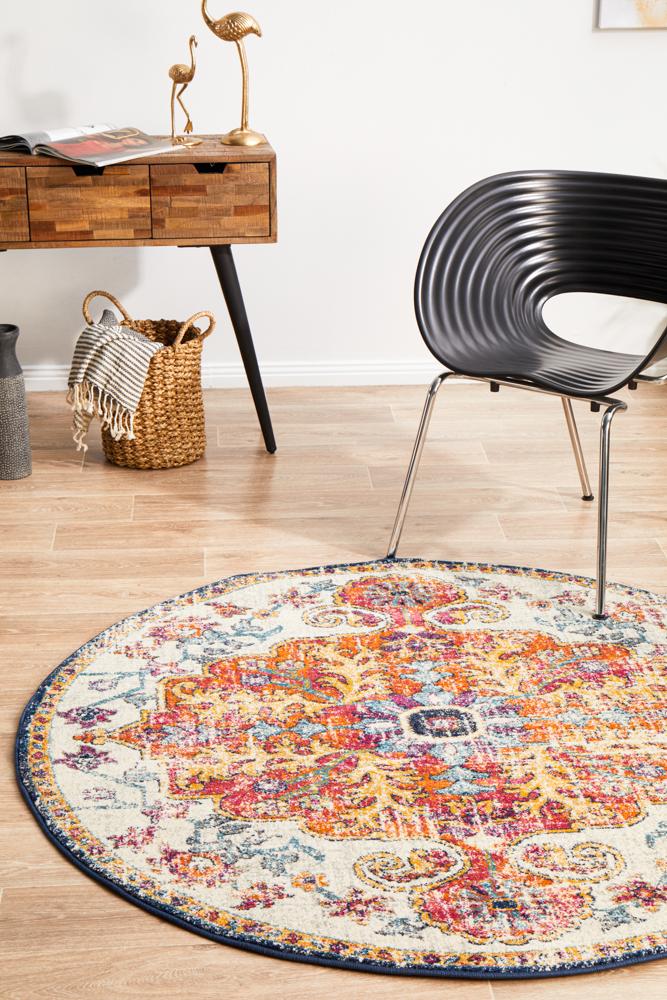 Transitional Round Evoke Carnival Rug in Elegant White