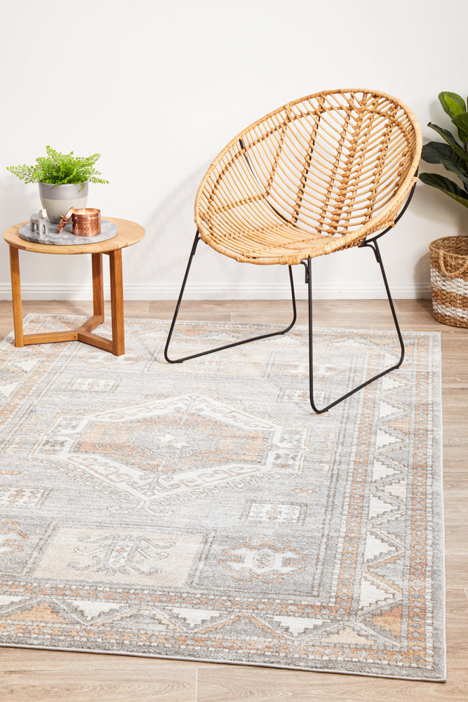 Soft and Stylish Mayfair Caitlen Grey Polypropylene Rug in Various Shapes and Sizes