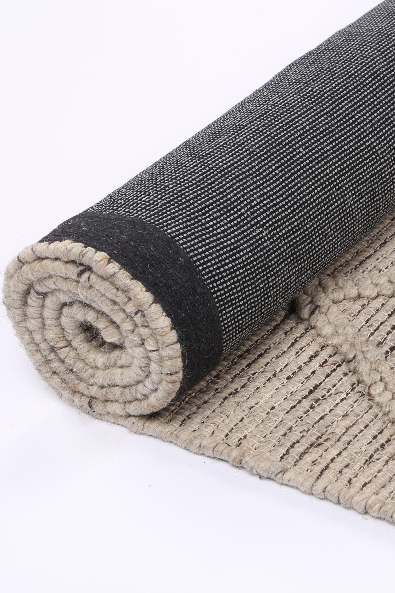 Ash-colored Anjuna Wool Blend Lattice Rug without Tassels