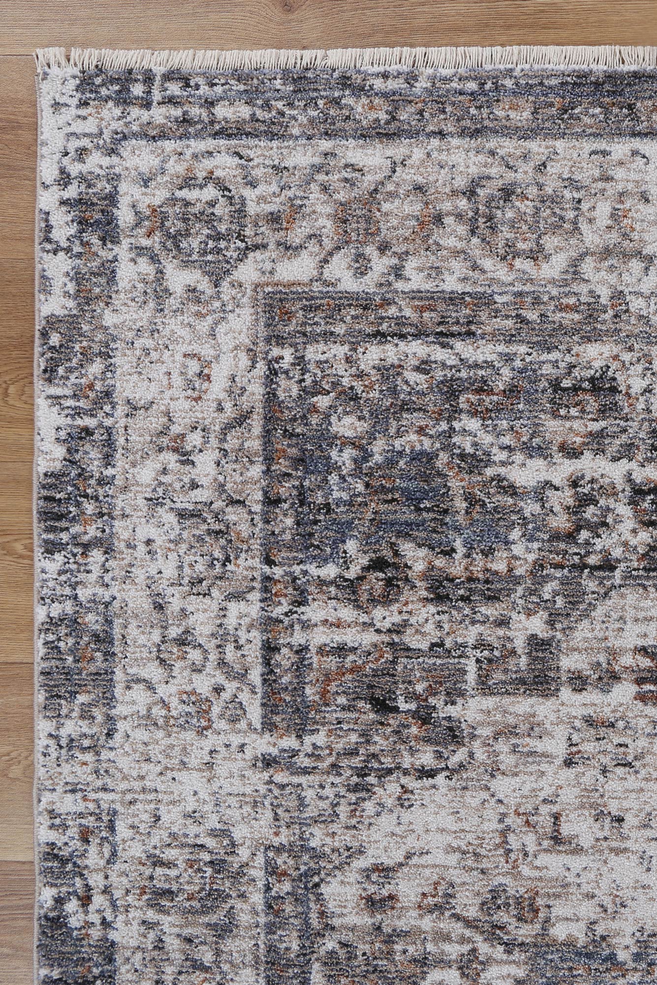Amazing Annapolis Multan Ash Traditional Soft Floor Rug - Enhance Your Room Now