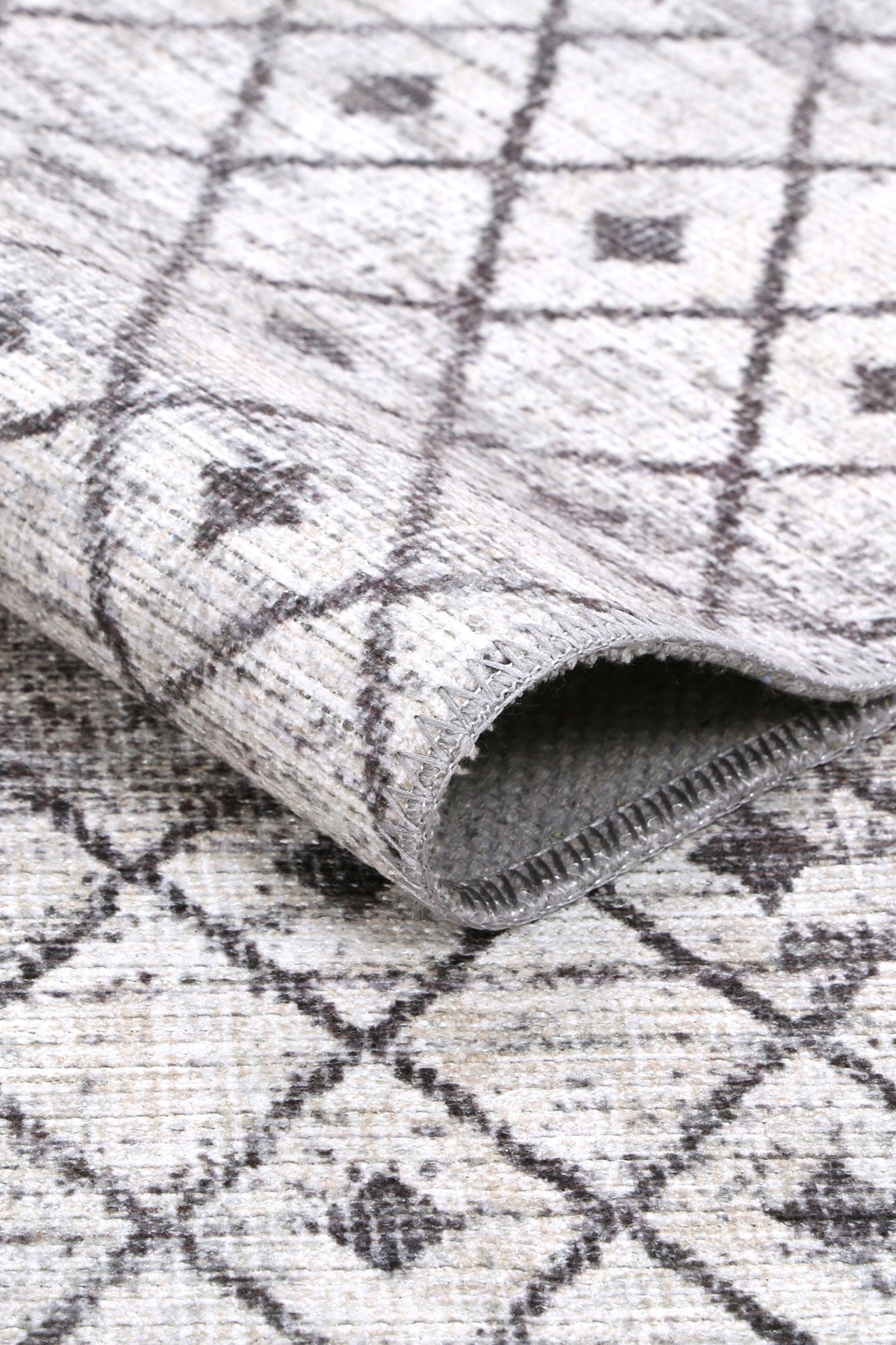 Machine Washable Heritage Andre Rug for Busy Families