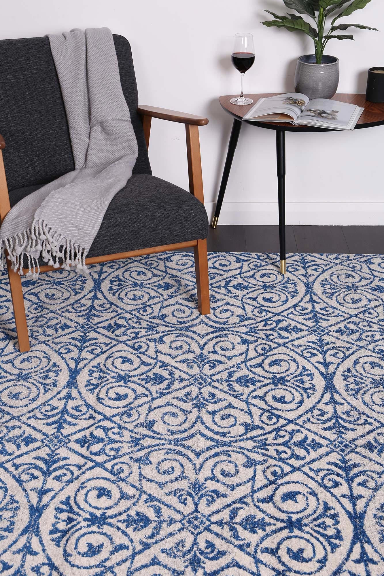 Hot! Exquisite Blue & Ivory Katherine Rug