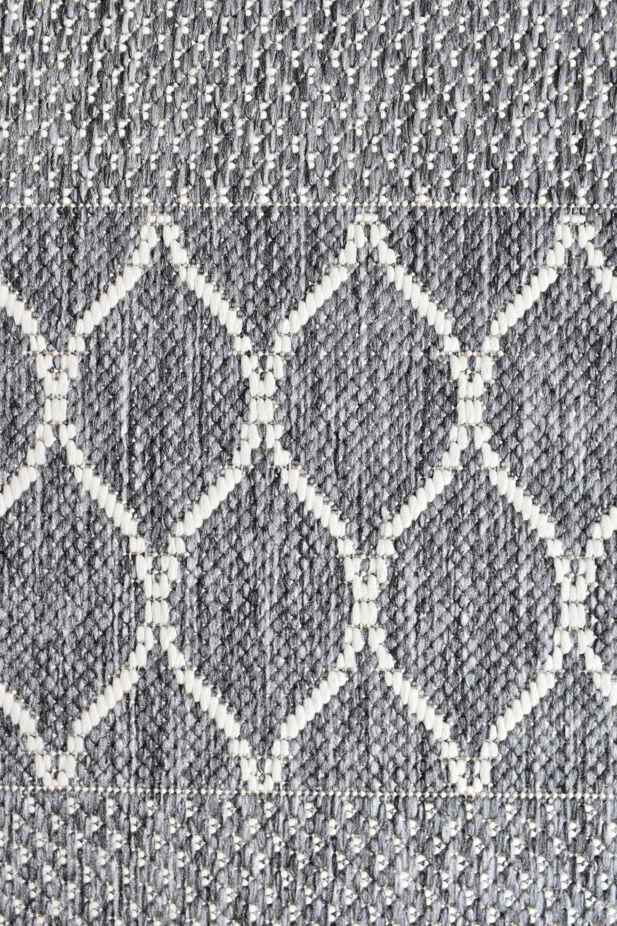 Affordable and Durable Alaska Grey Machine - Made Polypropylene Rug for Indoors and Outdoors